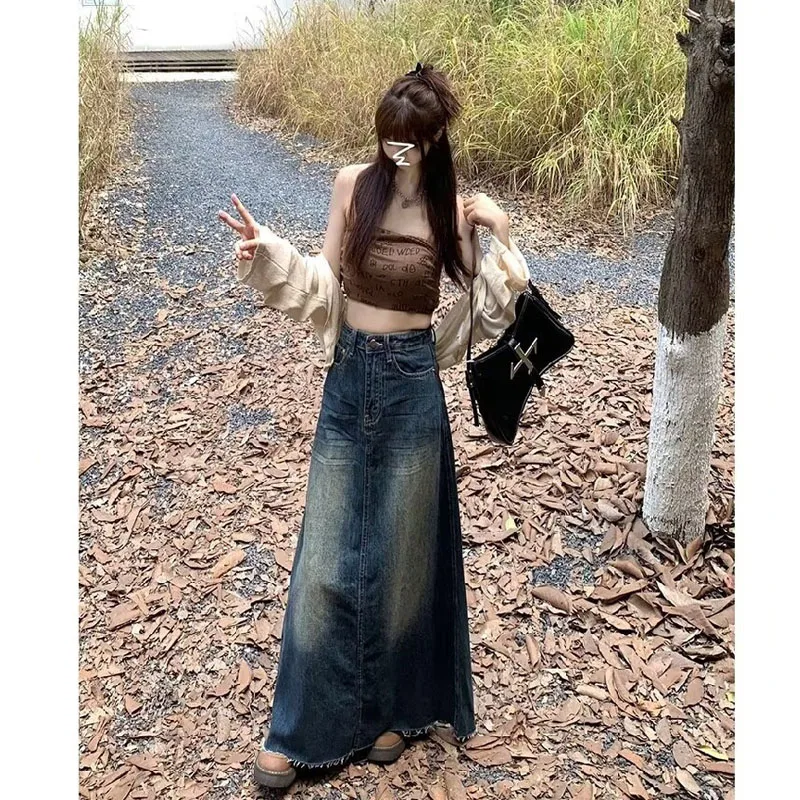 2025 gebrauchter antiker Wasch-Jeansrock für Damen im Frühling und Herbst, heißer Mädchen-Retro-gerader A-Linien-Design, schmaler langer Rock