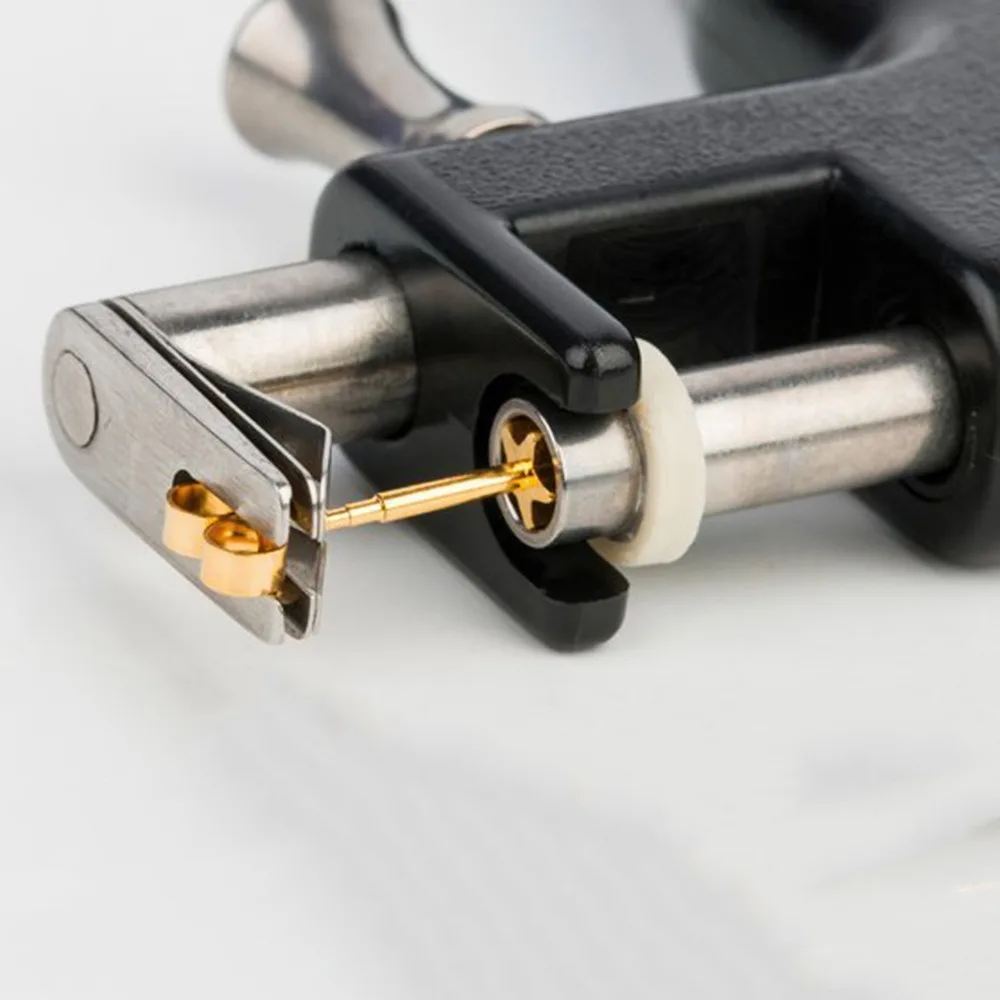 가정용 전문 귀 피어싱 건 스틸 스터드 안전 무균 헬릭스 피어싱 도구 새로운 디자인 귀 피어싱 장치 귀 연골