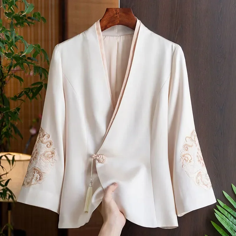 

Chinese Style Forged Noodles Embroidery Modified Hanfu Coat Women's Spring New Retro Slim Buckle Short Lady Clothing Jacket A633