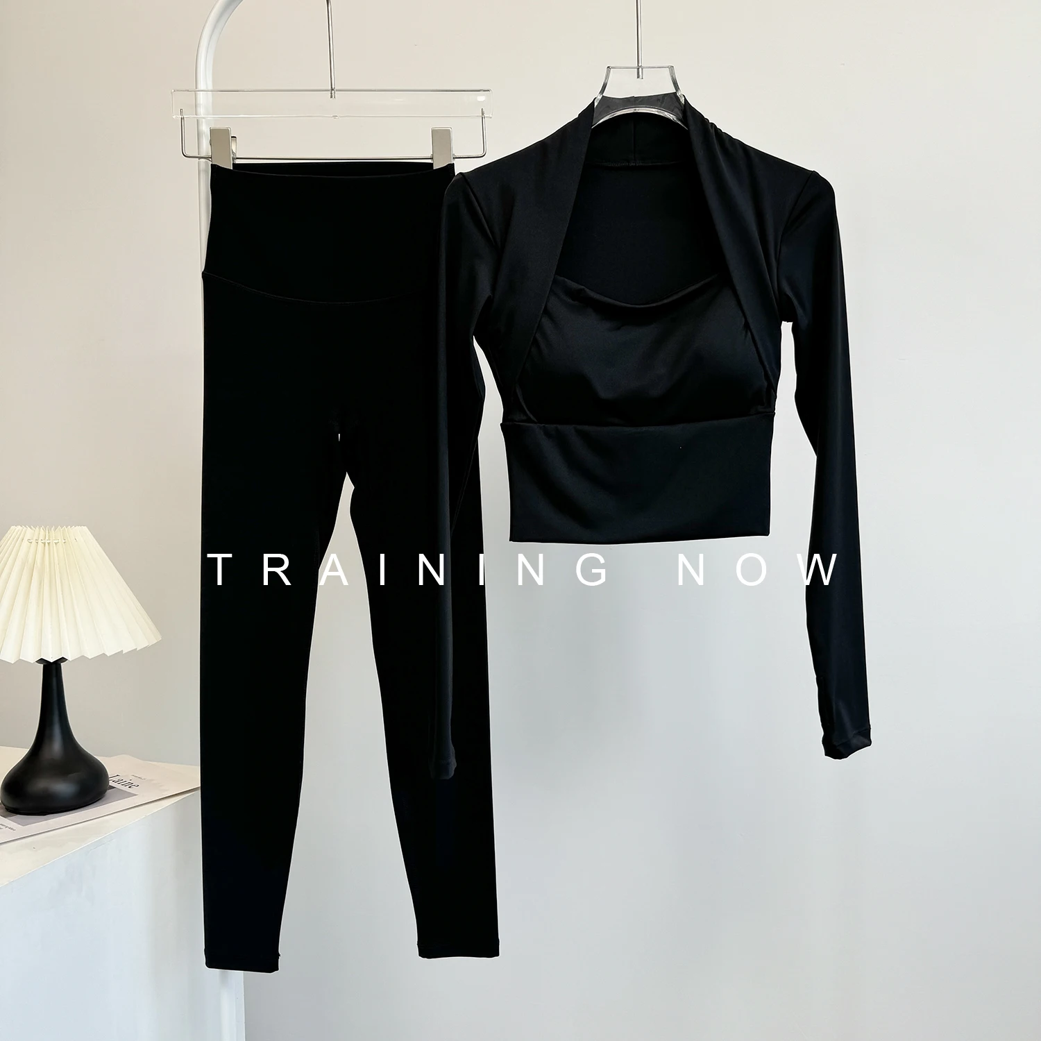 

Yoga clothing suit for women 2025 autumn new long-sleeved slimming sports top professional Pilates fitness clothing