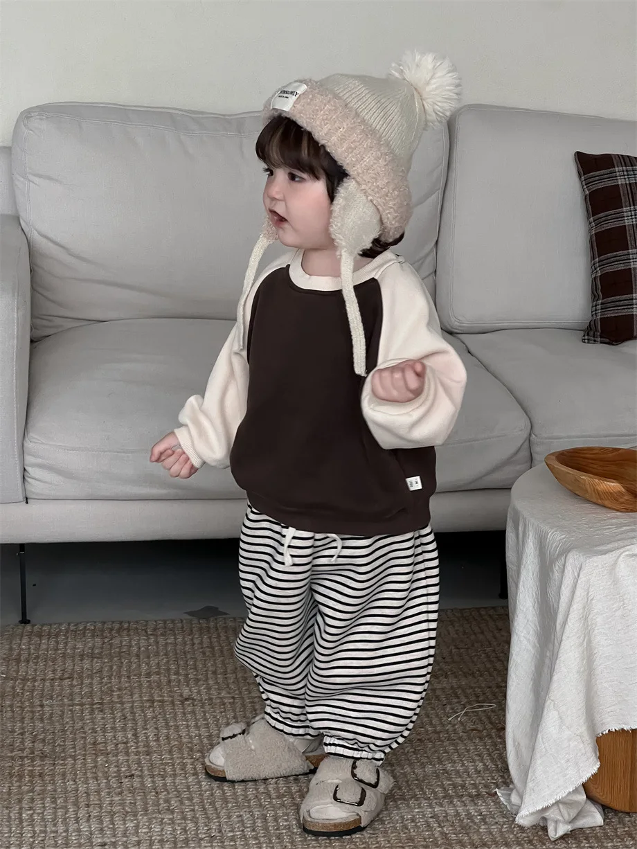 

2025 Winter New Baby Fleece Sweatshirt Plus Velvet Thick Infant Boy Girl Casual Patchwork Sweatshirt Toddler Warm Pullover Tops