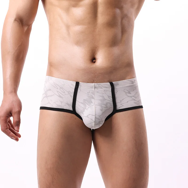 Celana Dalam Pria Motif Fashion Bahan Sutra Es Bernapas Model Boxer Tanpa Jahitan Pengangkat Bokong Seksi Calzoncillos Hombre