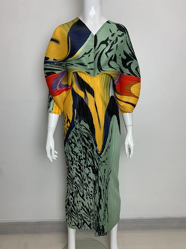 Ata Yake-Robe plissée grande taille pour femme, manches chauve-souris, col en V, style occidental imprimé, haut de gamme, printemps, été, nouveau, 2024