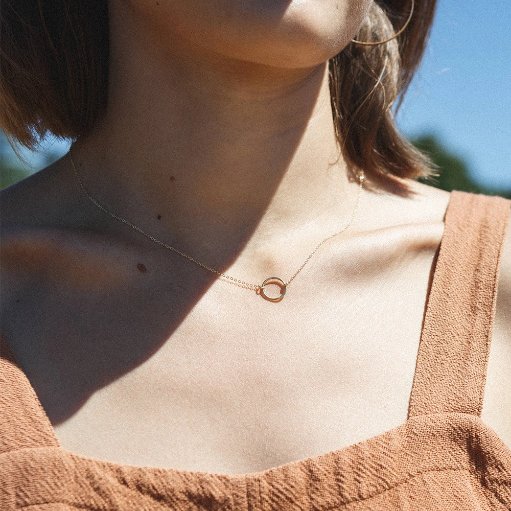 EMANCO Genuine Classic Necklac - Birth Flower Necklace recension och pris