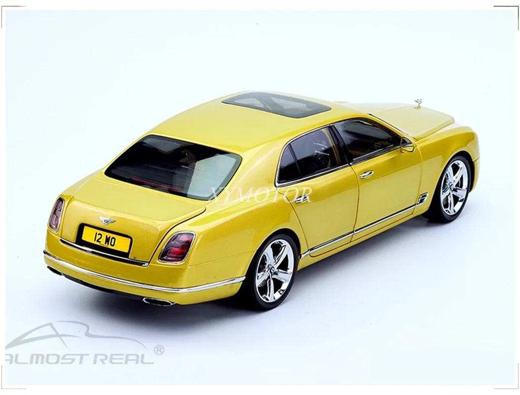 Prawie prawdziwe 1/18 dla Bentley Mulsanne 2017, metalowy model odlewu samochodu, złote zabawki, prezenty, Hobby, ekspozycja, kolekcja ozdób