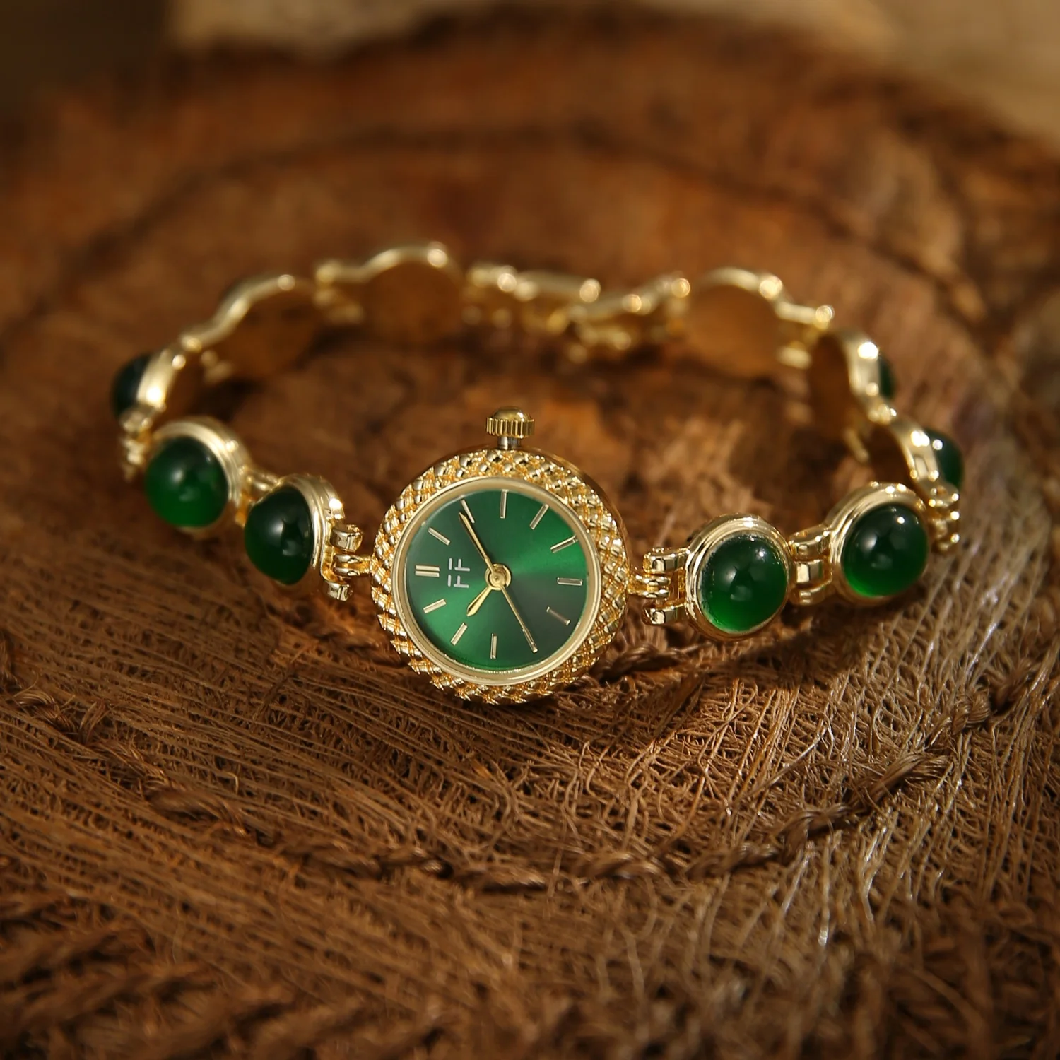 Green Women's Vintage Stone Gold Watch Elegant Ladies Quartz Watches High Quality Colored Gemstones Bracelet Wristwatch Reloj