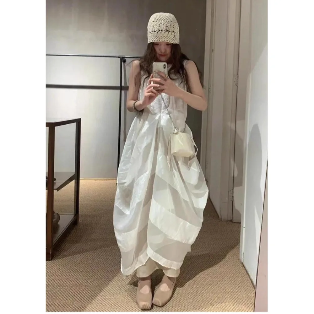 

New Summer Loose and Flesh-covered Sleeveless Linen Silk Bud Vest Dress