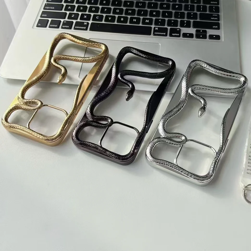 Fashion Snake Pattern Case For iPhone 16 Pro Max 15 17 Pro Luxry Plating Hollow Out Cover For iPhone 13 12 11 Transparent Cover