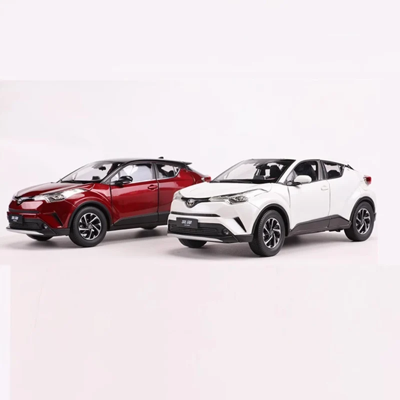 Diecast Originele 1:18 Schaal IZOA Volledige Deur Simulatie Legering Model Auto Statische Display Collectible Gift Speelgoed Decoratie Souvenir