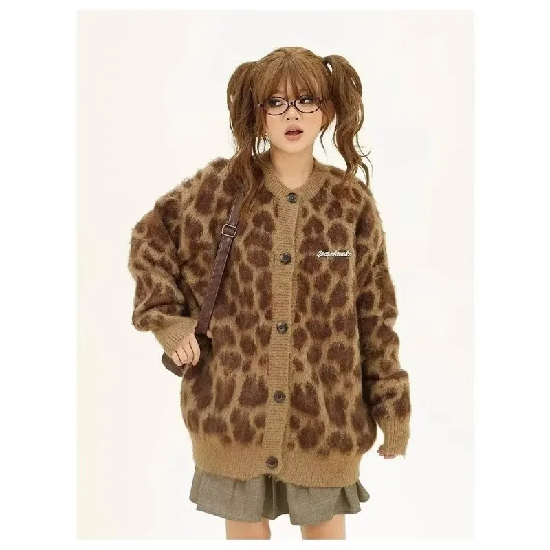 Fashionable and simple bestseller cardigan women's streetwear, retro and sweet round-neck casual knitted oversized sweater top