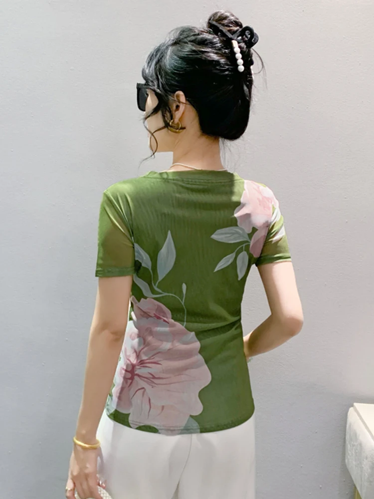 슬림핏 여름 얇은 티셔츠 여성용 섹시한 V넥 프린트 탑 탄력 있는 꽃무늬 디자인 출퇴근 캐주얼웨어