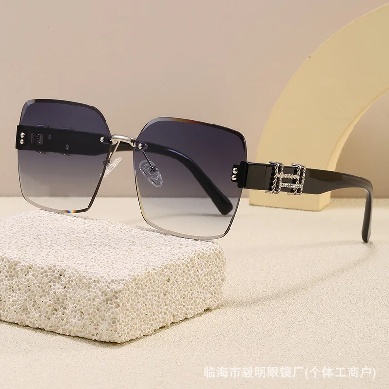 

Women Rimless Square Sunglasses Luxury Designer Gradient Eyewear High Quality Vintage Acetate Fiber UV400 Fashion New Glasses