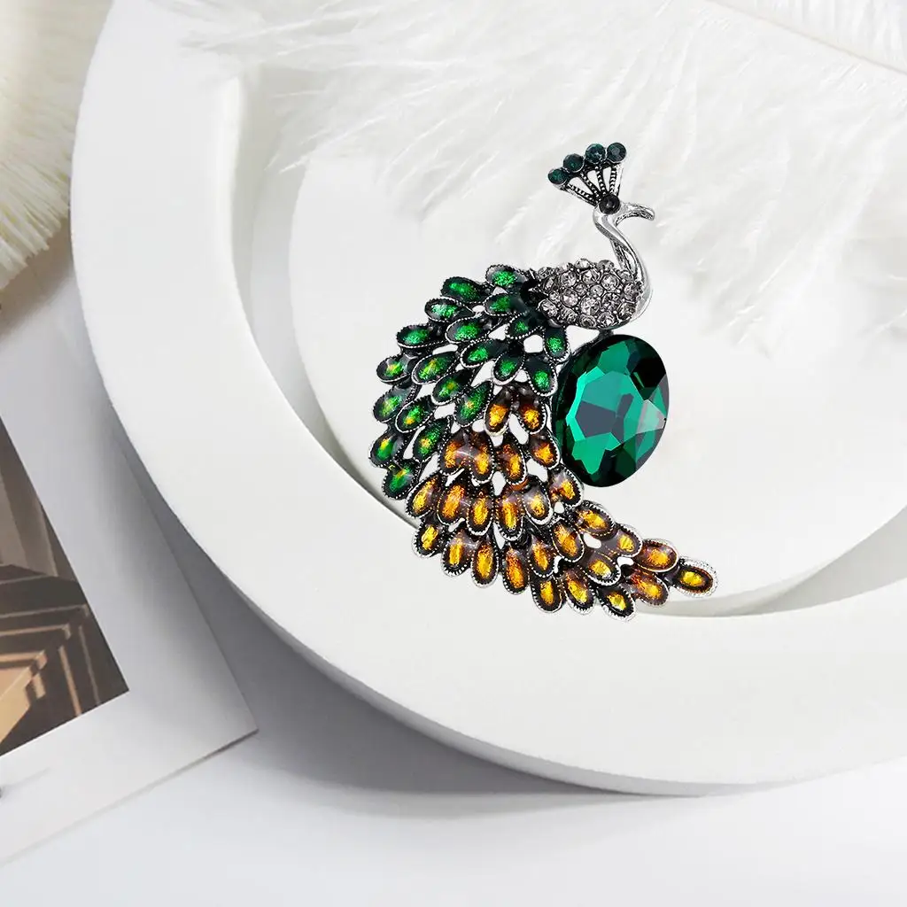 Peacock Crystal Brooches Pins Fashion Beautiful Rhinestone Animal Brooch Wedding Banquet for Elegant
