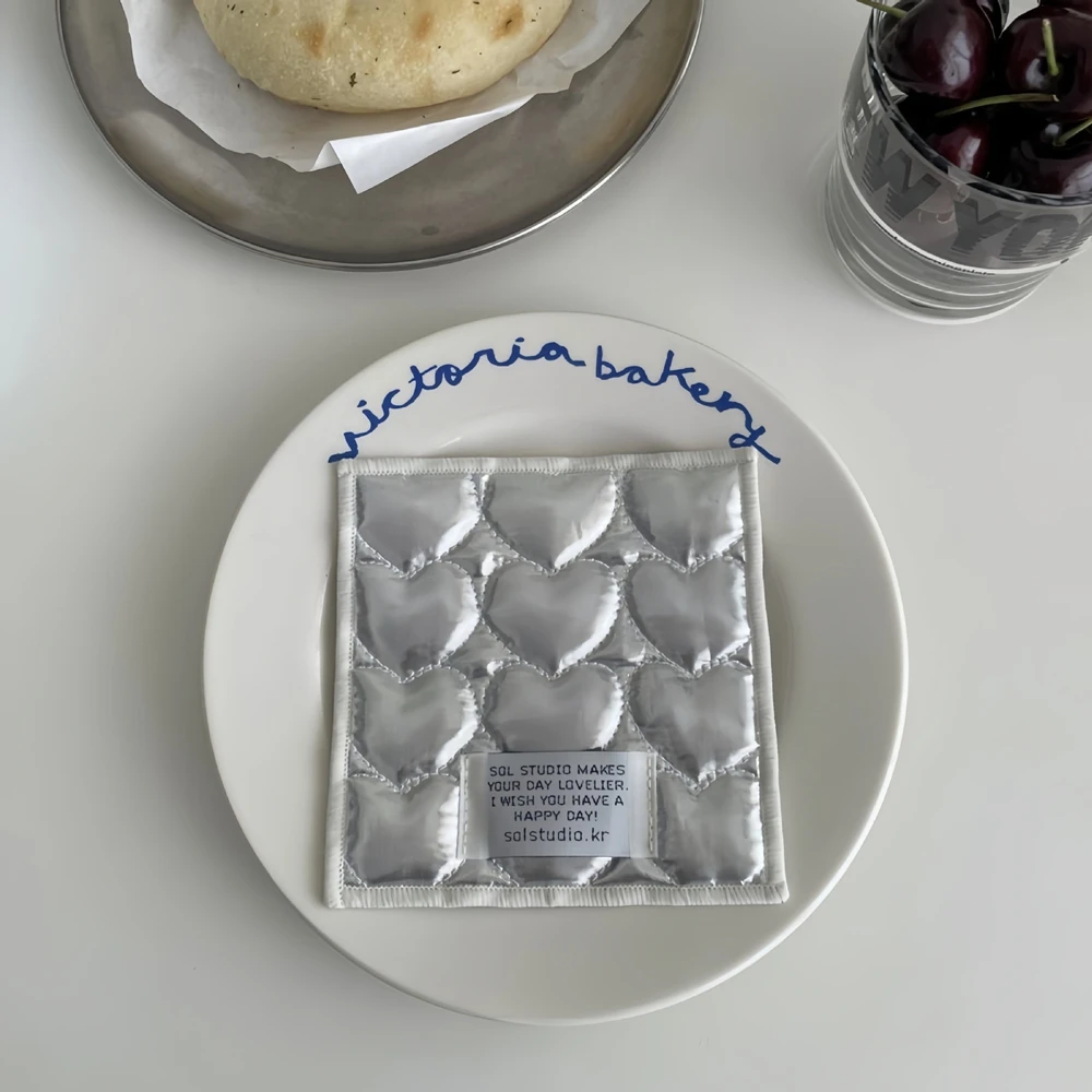 

Korean Ins Love Quilted Metal Wind Clip Cotton Coaster Square Insulation Pad Photo Props Desktop Decoration Meal Mat
