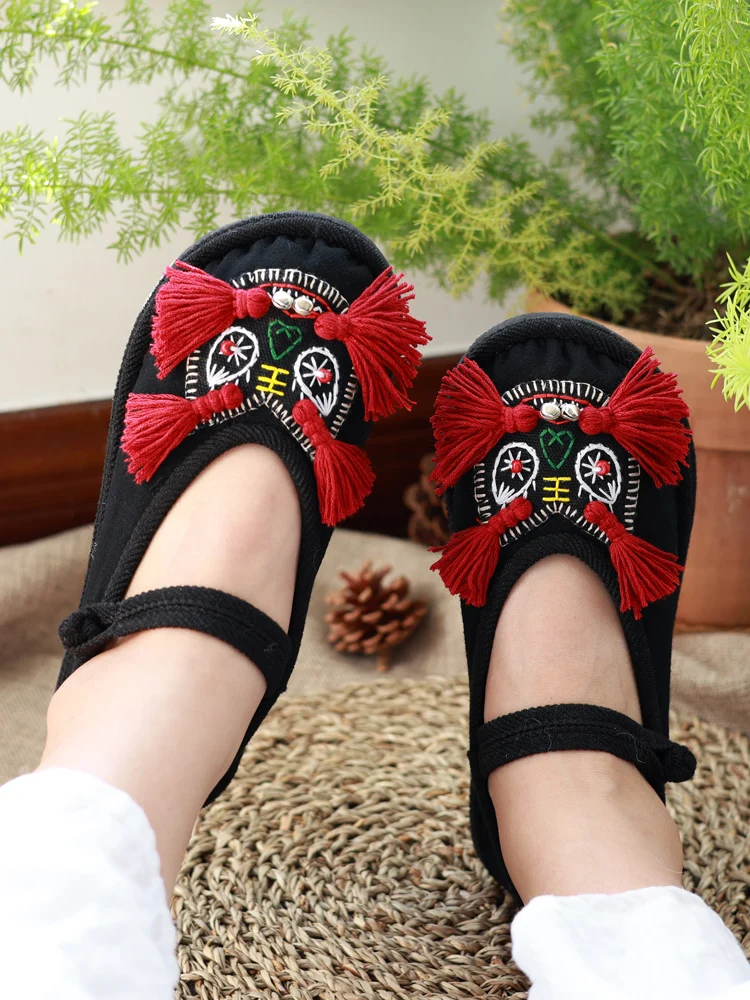 

Birkuir Retro Handmade Embroidered Cloth Shoes For Women Tassels Tiger Embroidered Flat Shoes Mary Jane Hemp Cloth Shoes 42 43