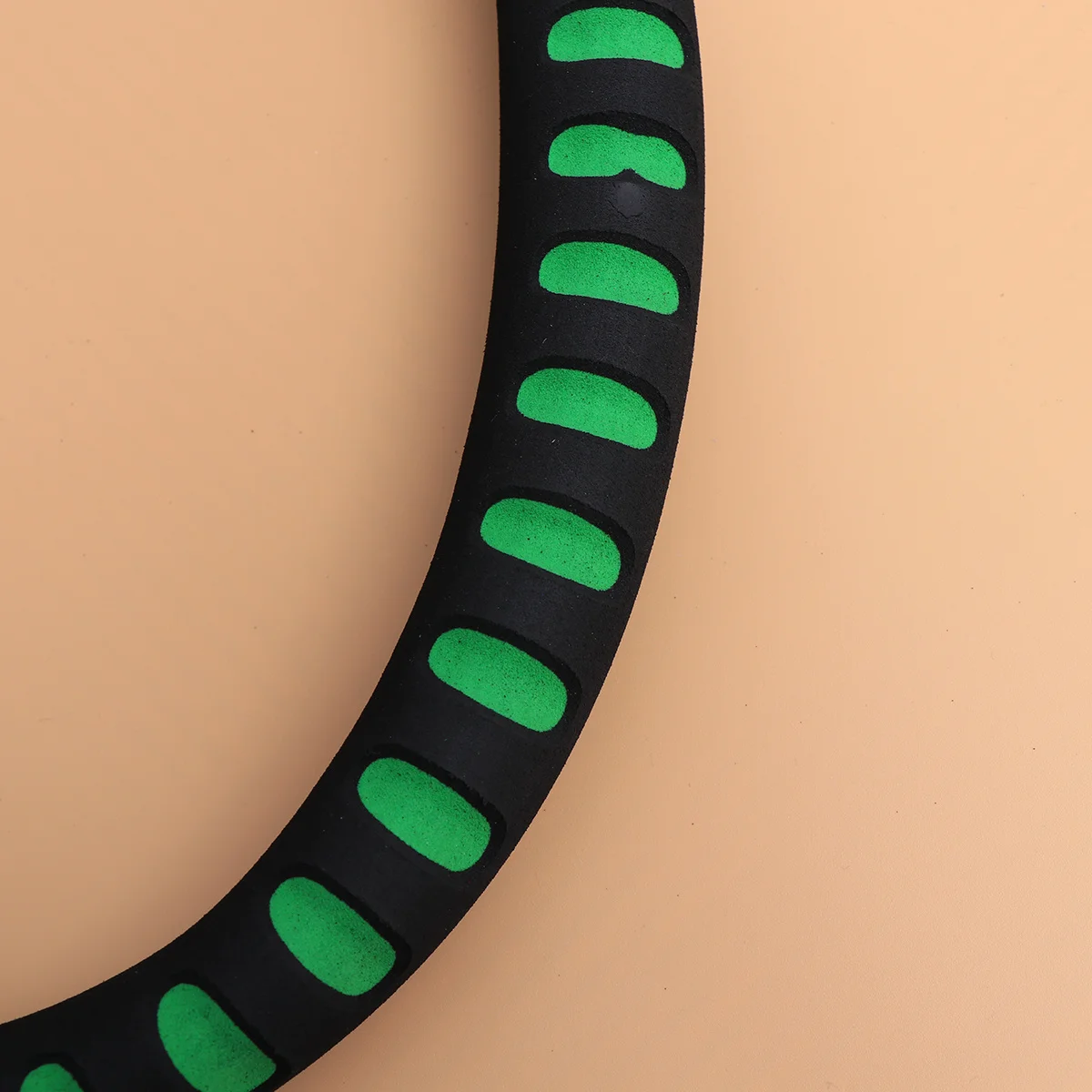 

38Cm Universal Car Steering Wheel Cover Anti Slip Elastic Sleeve Green Comfortable Grip Protection Easy Install Interior