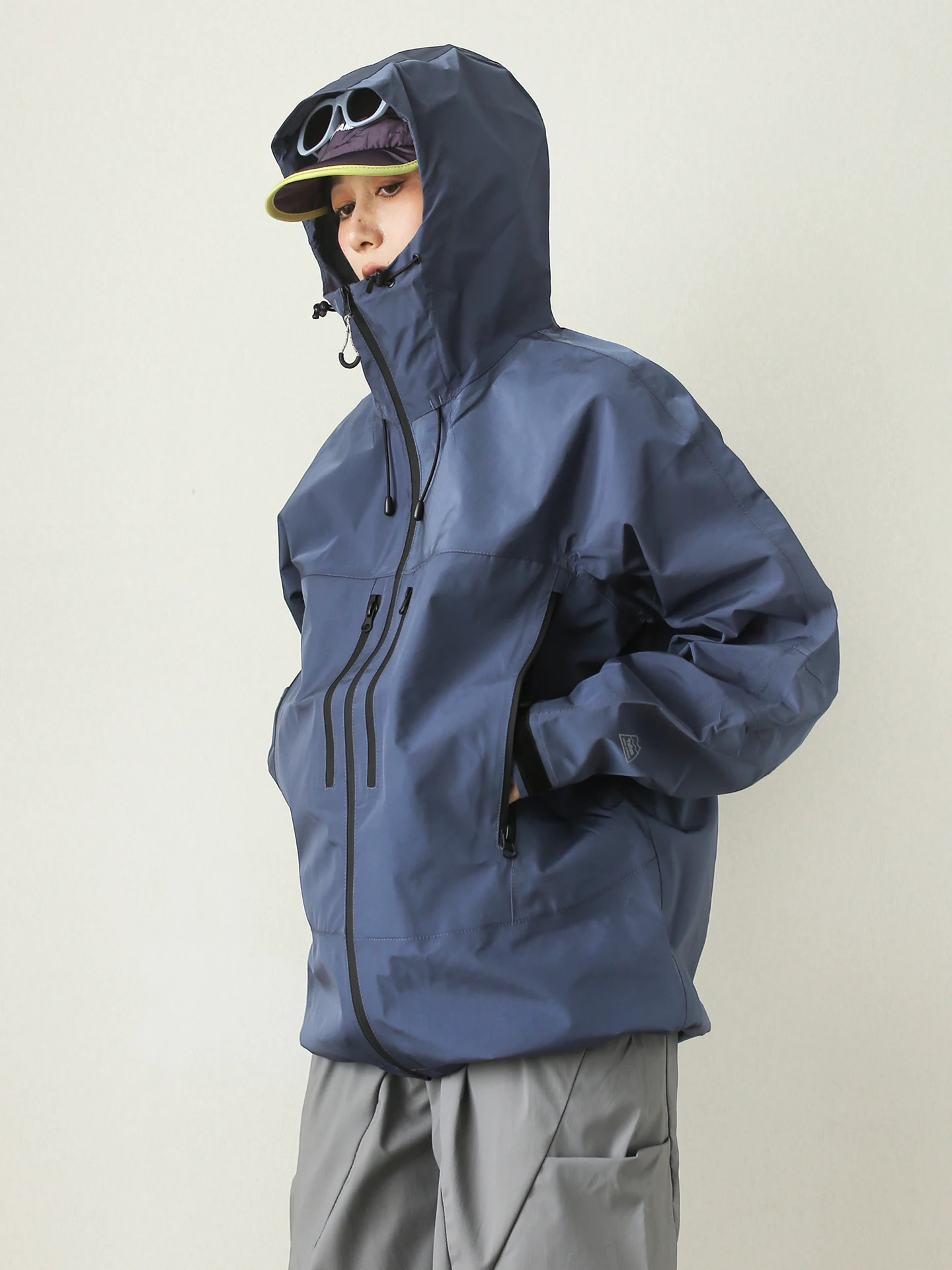 Unisex Loose Fit Outdoor Hooded Jacket Three-Proof Function Windproof Waterproof Dustproof Drawstring Closure Cotton Nylon