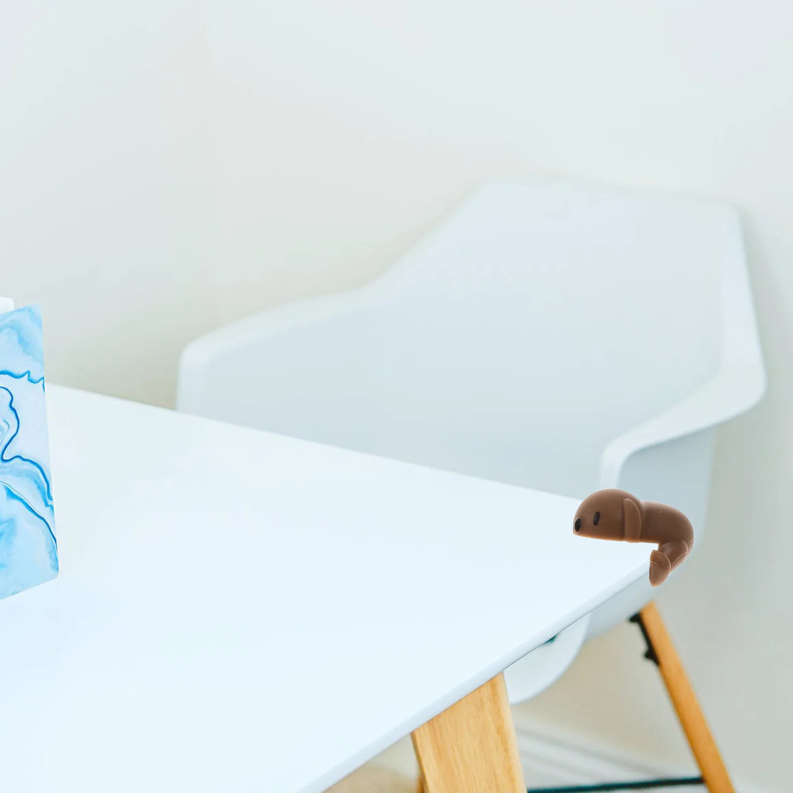 

4 шт., угловая защита с мультяшными животными, детские защитные бамперы, мягкие силиконовые защитные ограждения для мебели, чехол для подушки с краями от столкновений