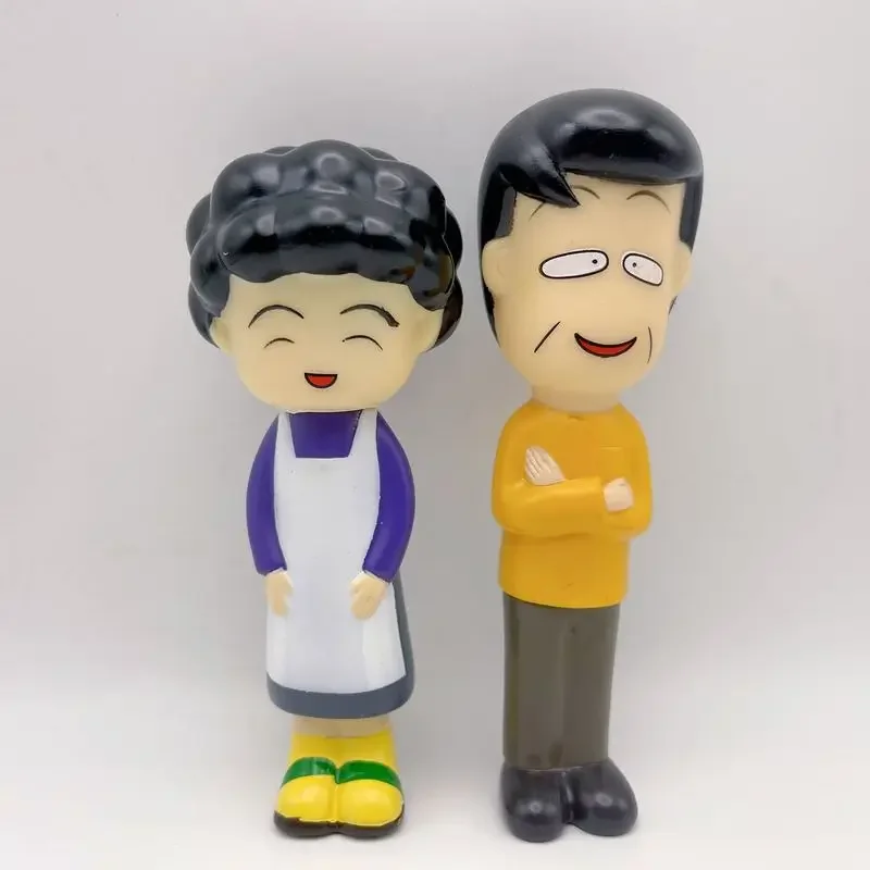 Anime Chibi Maruko Chan Dad Mother Family Pvc Action Figures bambole modelli di cartoni animati regali studenti Kawaii Hobby Toys ornamenti