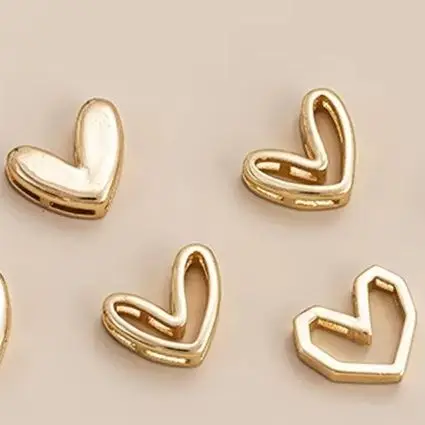 

14K Gold-plated Heart-shaped Pendant Hollowed-out Collarbone Chain DIY Necklace Ear Pendant Accessories Shiny Jewelry