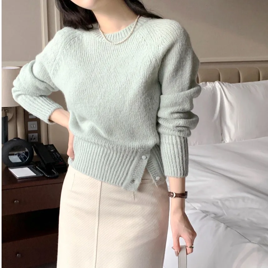Fashionable Korean Style Long Sleeve round Neck Candy Colored Side Slit Slim Fit Sweater 2026 New Arrival Women's Online Excl...