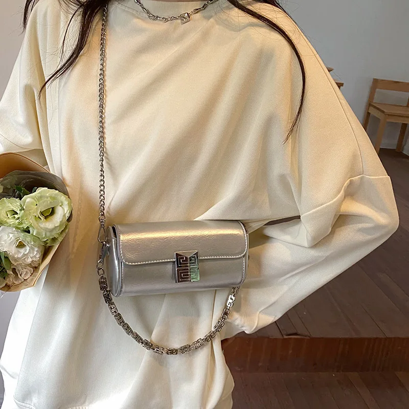 

Winter Hot-selling High-end Soft Leather Texture Niche Bag Women's 2026 New Fashion Shoulder Messenger Bag Versatile Drum Bag