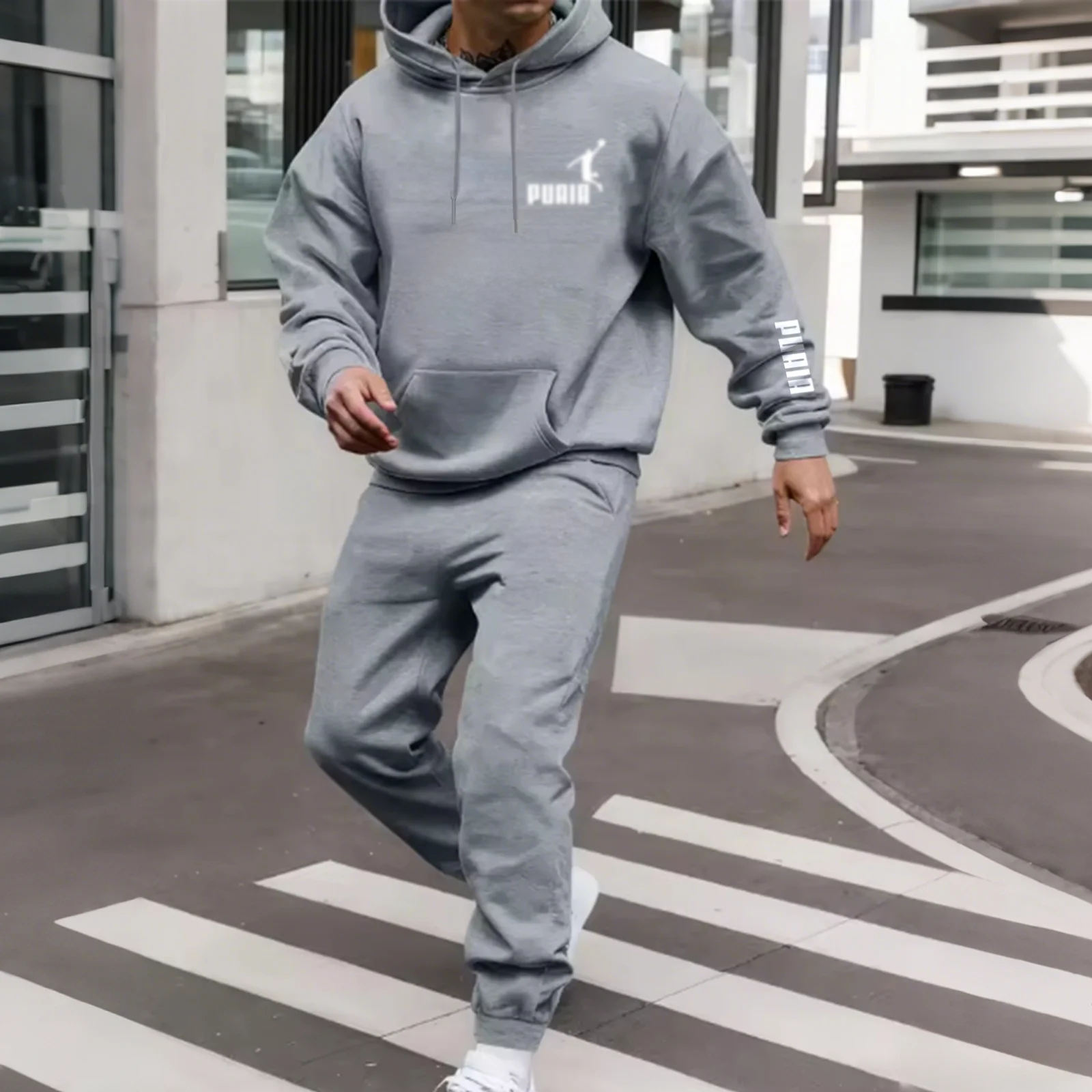 

Мужской превосходный комплект-пуловер — высококачественный, удобный комплект из двух предметов: толстовка с капюшоном. Модная одежда для бега 2026 года. Свободный