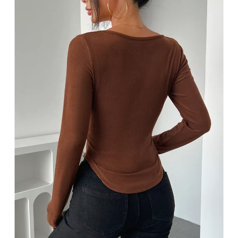 เสื้อยืดแขนยาวผู้หญิง คอลเลคชั่นฤดูใบไม้ร่วง 2025 เสื้อครอปท็อป แฟชั่นฤดูใบไม้ผลิ ฤดูใบไม้ร่วง คอเหลี่ยม เซ็กซี่ ทรงเข้ารูป เสื้อยืดพื้นฐาน สไตล์ Y2k เสื้อผ้าสตรีทแวร์