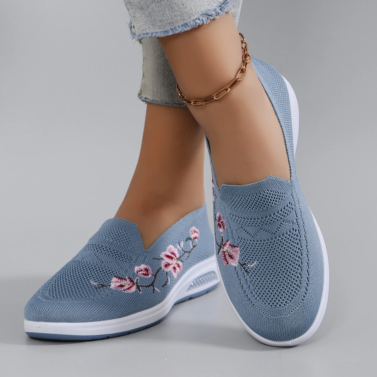 Spring new women's sports shoes, fashionable, breathable, lightweight, non-slip, wear-resistant, casual sports shoes, flat shoes