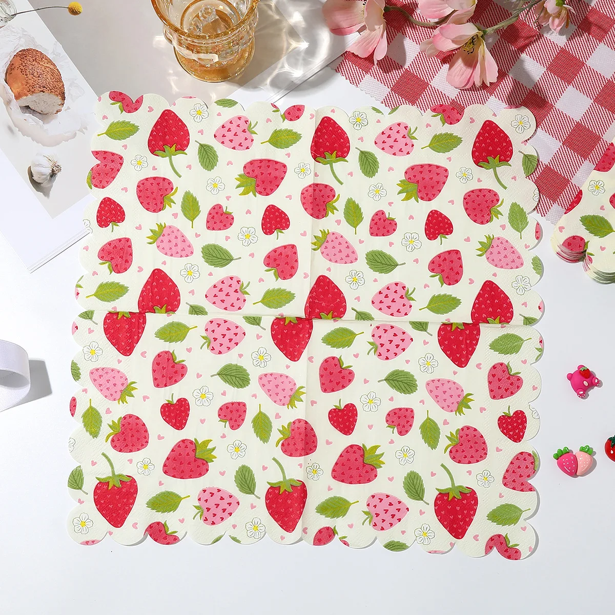 20Pcs/bag Sweet Strawberry Theme Disposable Paper Napkins Tissues Towel for Kids Girl Birthday Baby Shower Wedding Party Decor