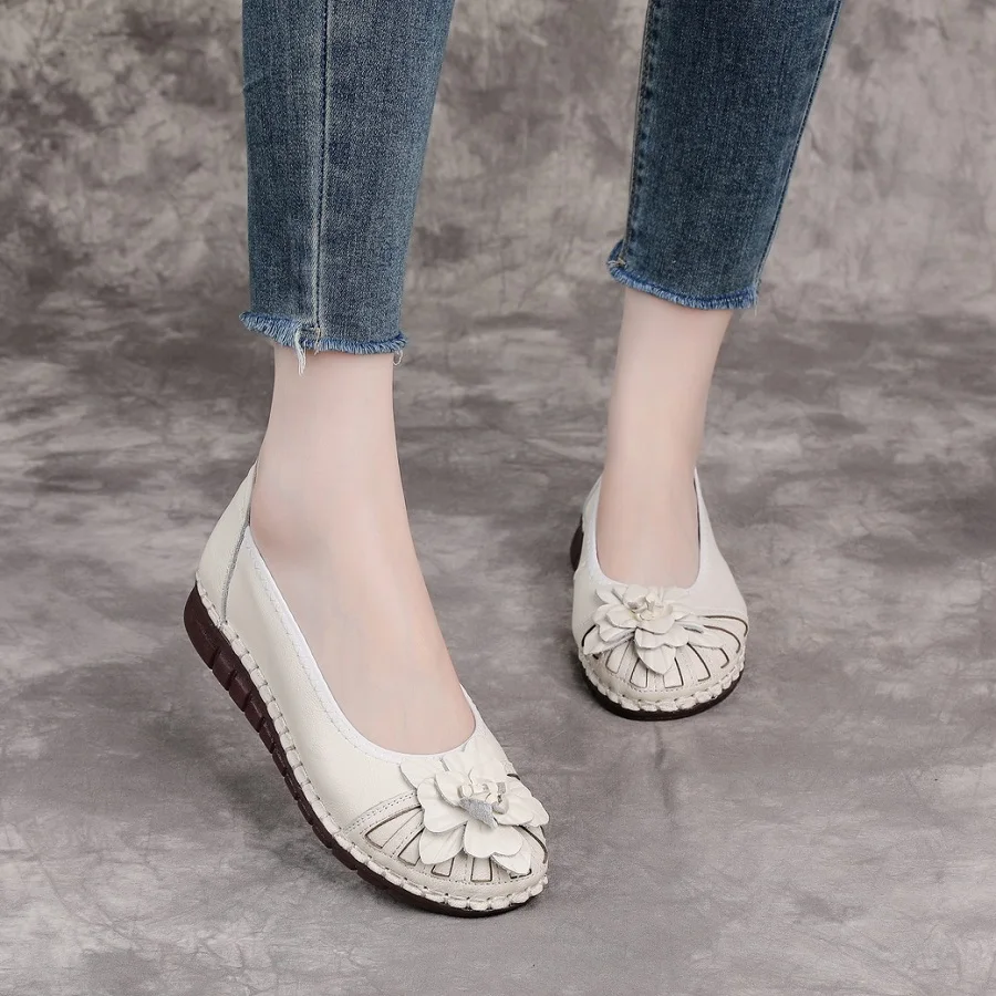Picture 5: Hand Stitched Genuine Leather Ballet Flats Women's 3D Flower Anti Slip Moccasins Elderly Lady Ethnic Loafer Mother Walking Shoes