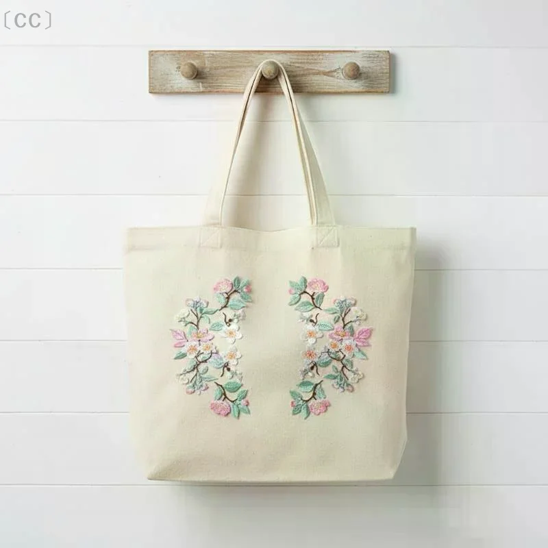 〔CC〕Flower Embroidery Patch 1Pcs Iron On For Clothes Bags Elegant DIY Applique Sewing Craft Accessories〔88〕