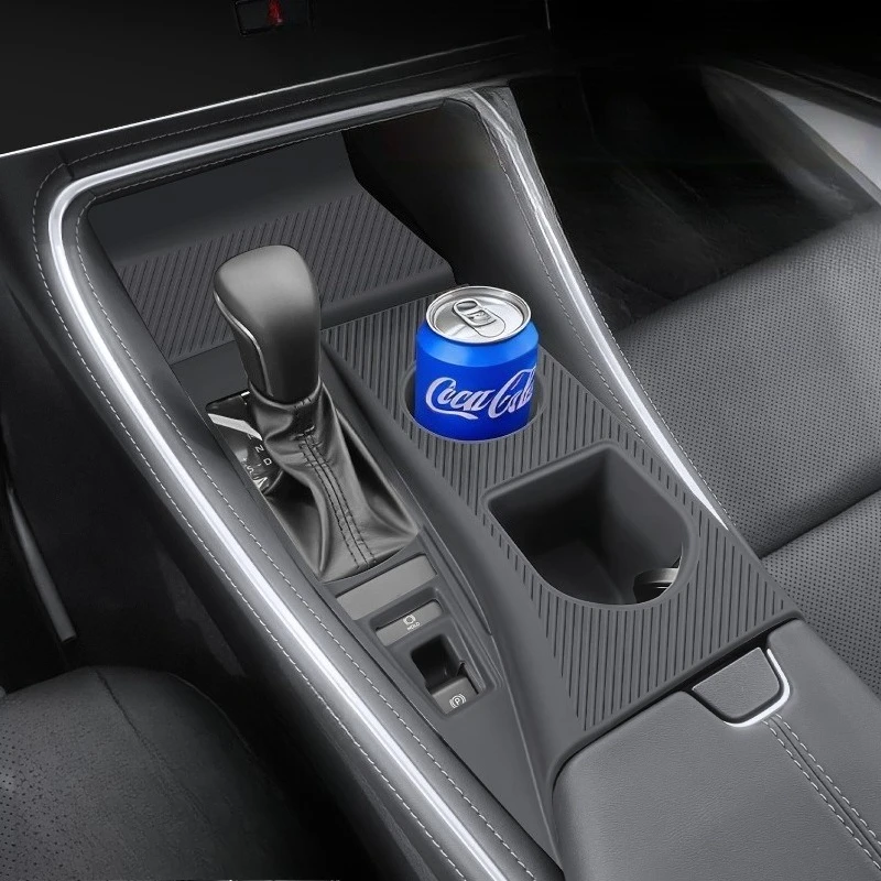 

Для Toyota Camry 9-го поколения 2024-2026: силиконовая накладка на центральную консоль под подстаканник, модификация интерьера Asia Longweilanda