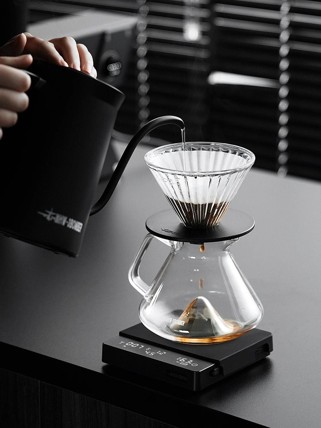 MHW-3BOMBER Cube Koffieweegschaal 3.0 Pro Slimme Koffieweegschaal met Debietmeter Timer Barista Pour Over Weegschaal Barista Gereedschap - afbeelding 2