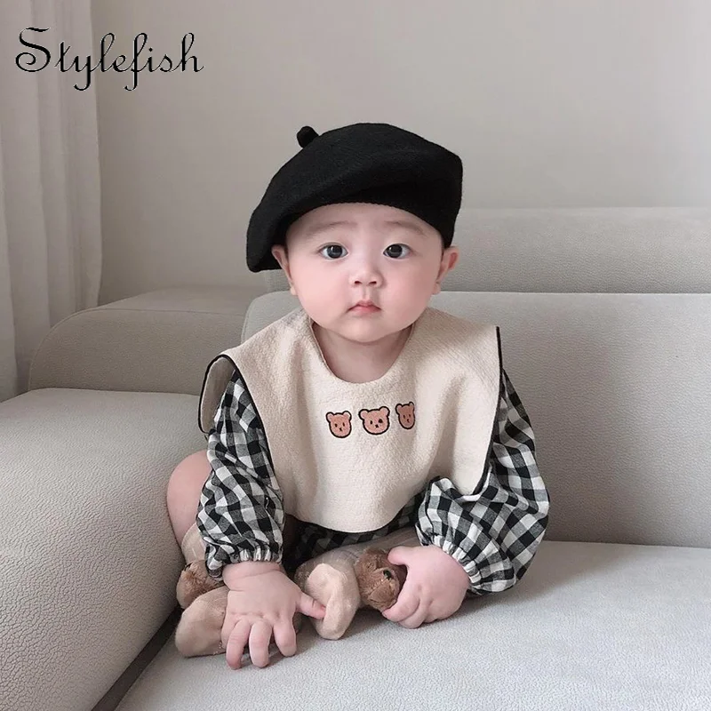 

INS 2022 spring baby rompers newborn jumpsuits rompers bear embroidered big lapel plaid bag fart romper jumpsuit