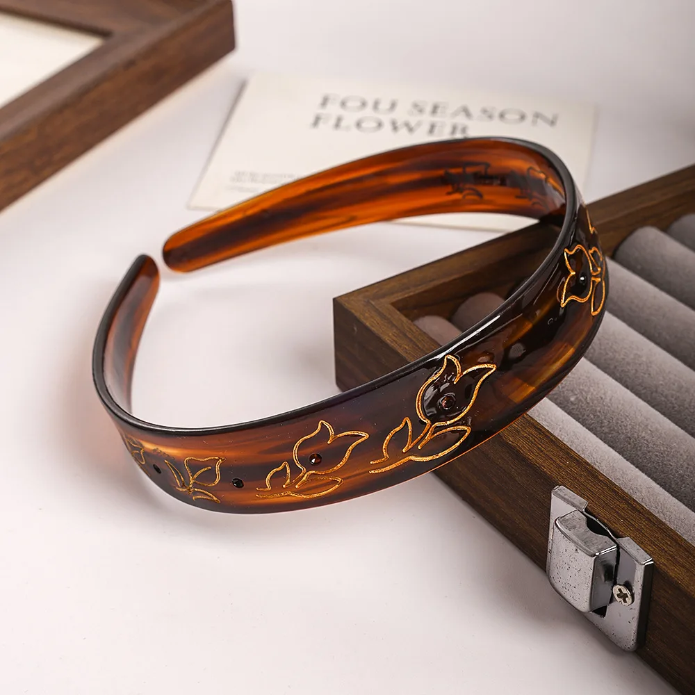 

Women Tortoiseshell Headband With Golden Flower Pattern Headband Retro Acetate Wide Headband Anti Slip Headband Hair Accessory
