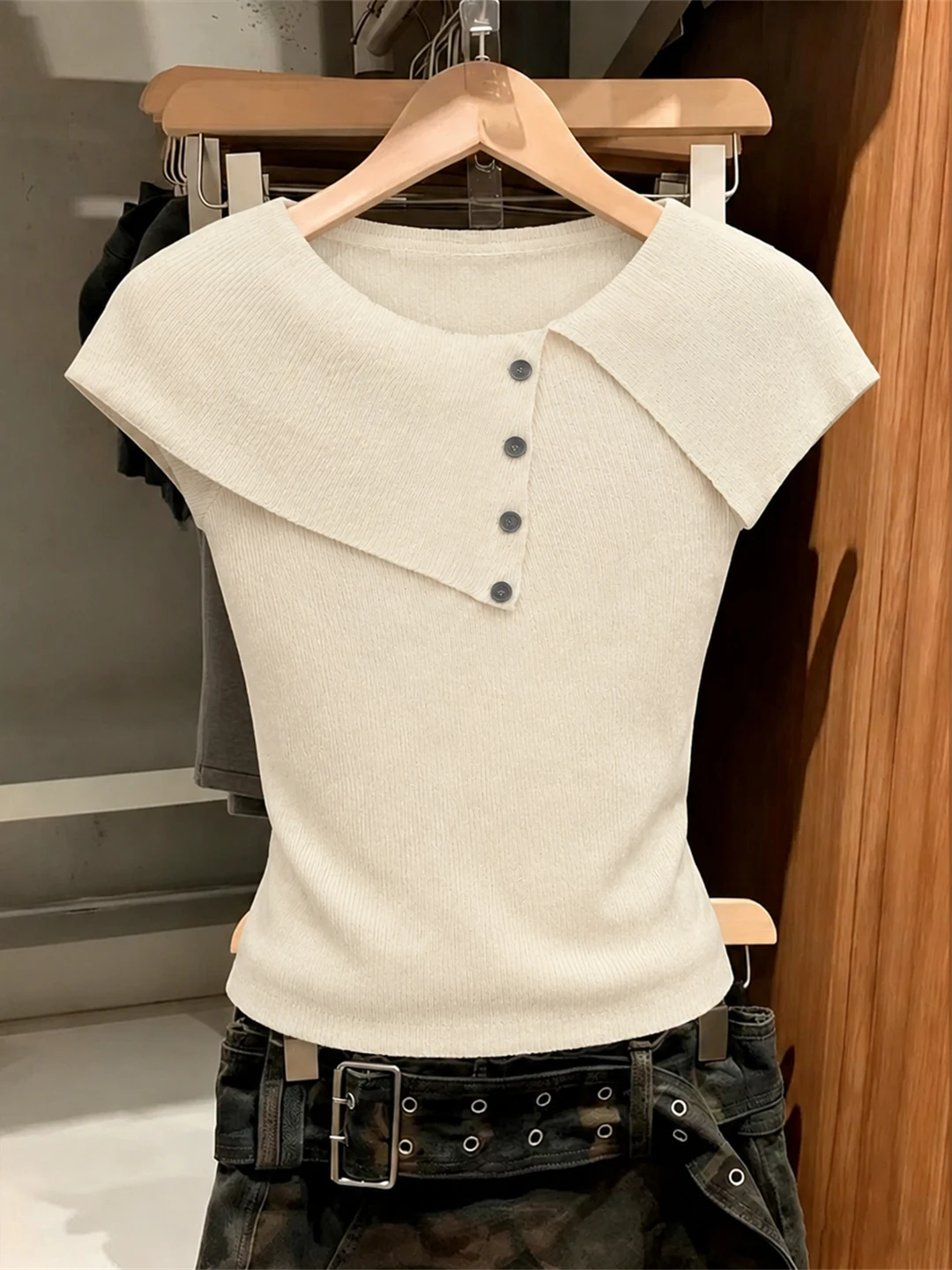 

Elegant Simple Knitwear Women's Shirt Collar Design Summer Fashion Age-Defying Gentle Style Short Sleeve Korean Version Strai...