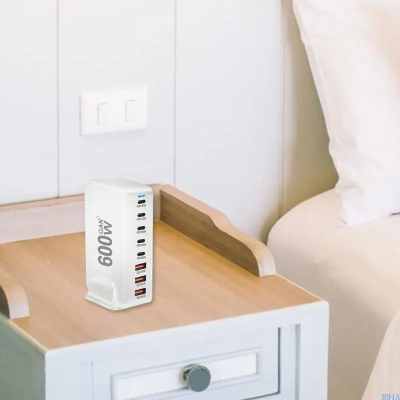 R91A 600W USB C Charging Hub 8 Port Rapid للأجهزة اللوحية الهواتف الذكية 8 أجهزة محول شحن في وقت واحد
