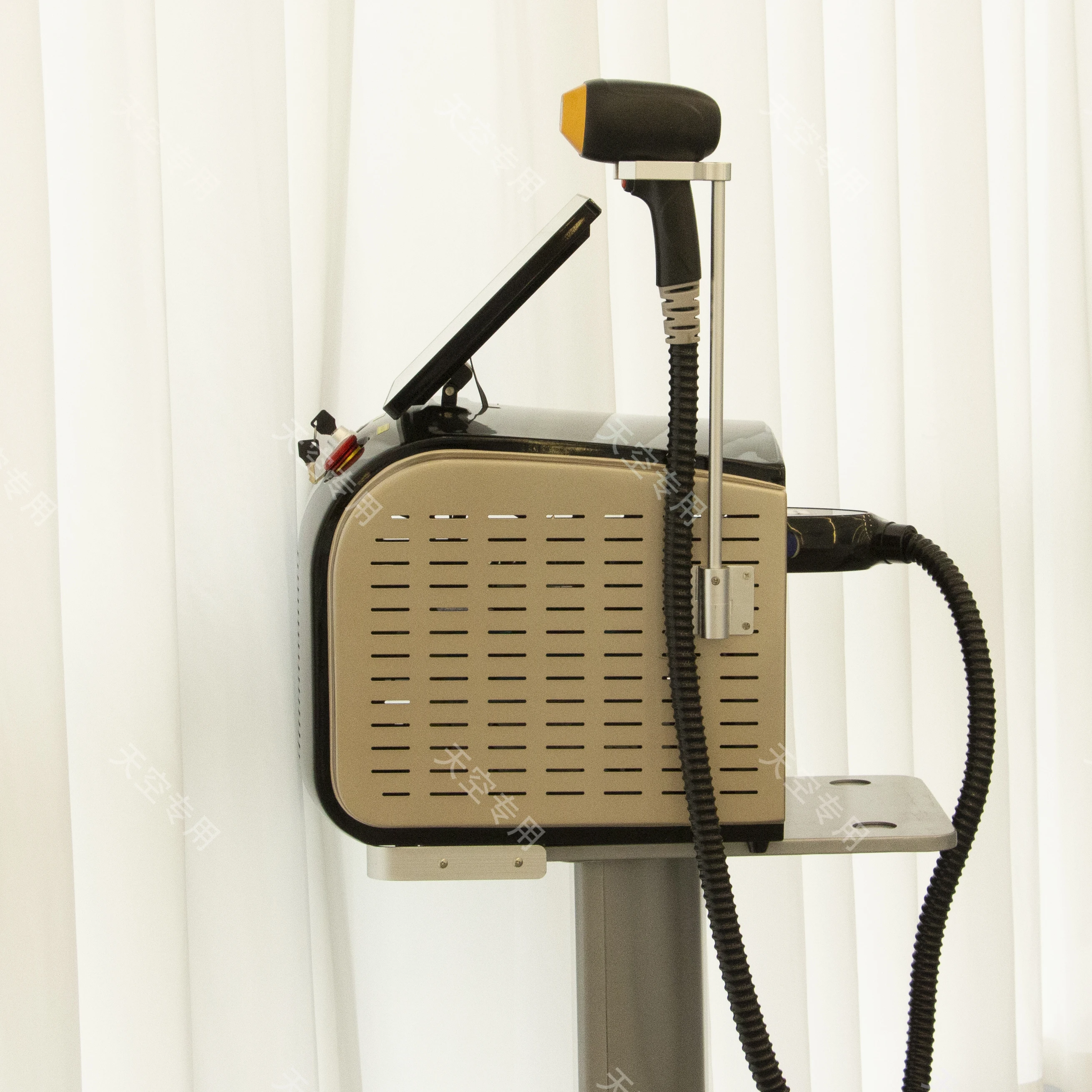 3500 واط 808 ديود 3 الطول الموجي 755 808 1064nm معدات إزالة الشعر بالليزر مع جهاز التيتانيوم الجليد آلة إزالة الشعر الدائم