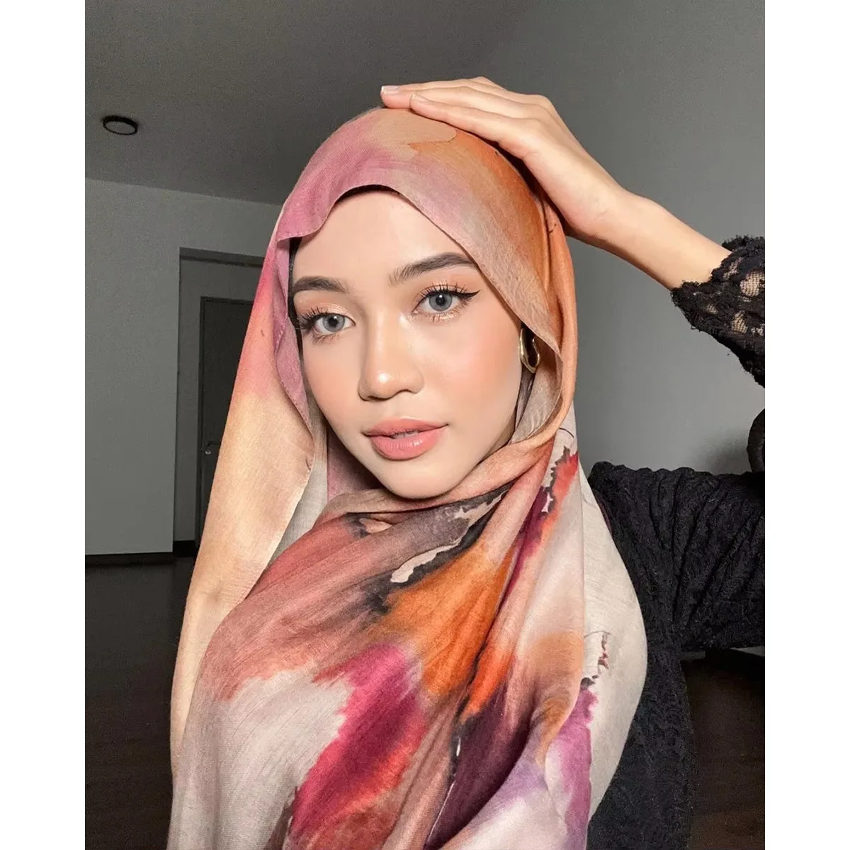 

Hot Sale Watercolor Floral Printed Cotton Hijab Scarf Woman Muslim Hijab Shawls Lady Cotton Rayon Viscose Turban Bandana