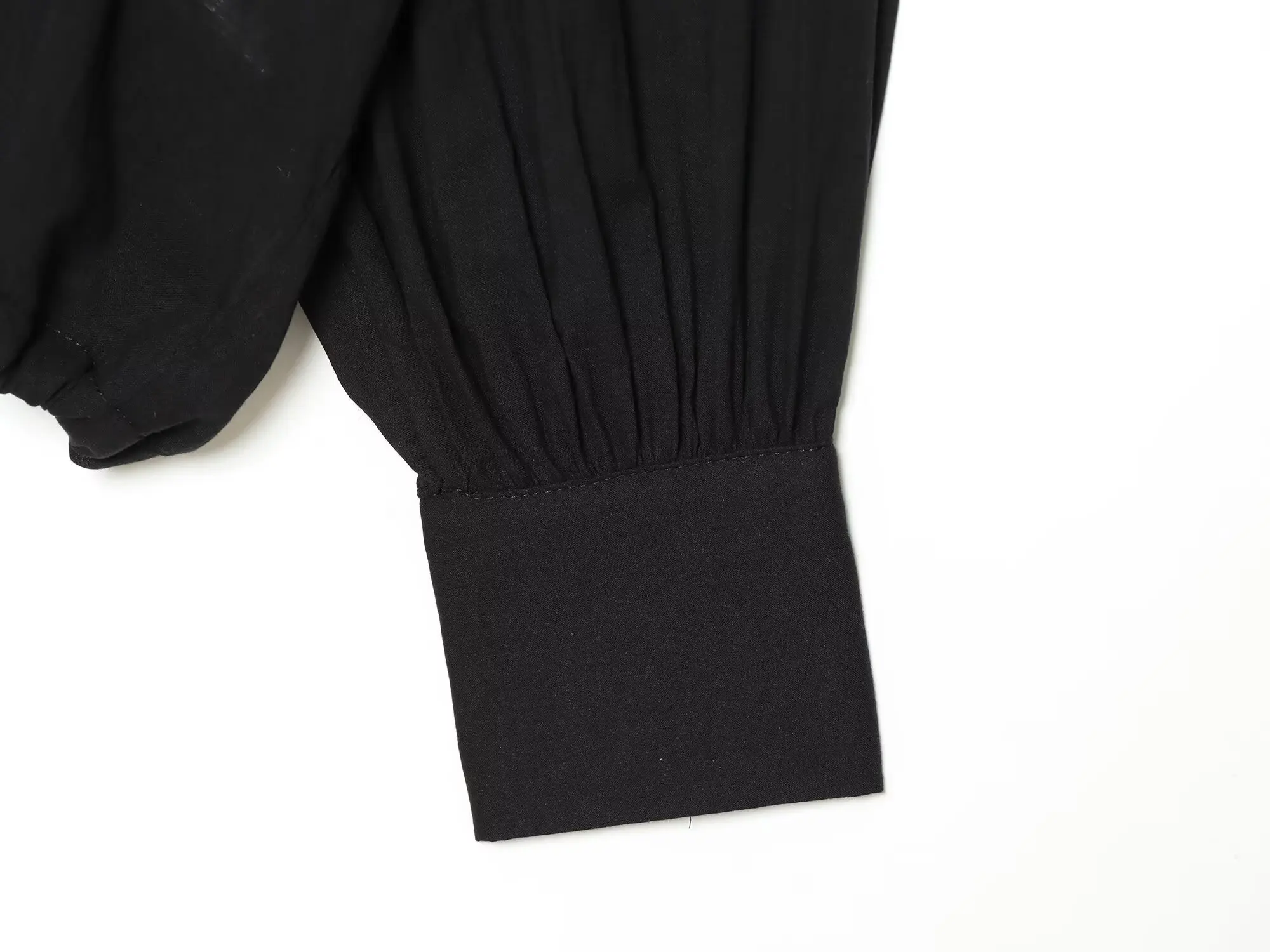 BSAY 2026 Sommer Damen Elegante Einfarbige Hochgeschlossene Langarm-Bluse mit Gerafftem Saum und Kordelzug Locker Sitzende Lässige Schwarze Bluse – Detail 6