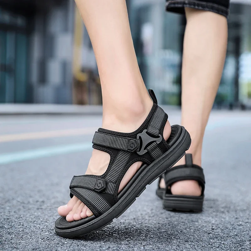 Outdoor-Mode Männer Sandalen Sommer Männer Schuhe Freizeit schuhe atmungsaktive Strands andalen Sapatos Masculinos plus Größe