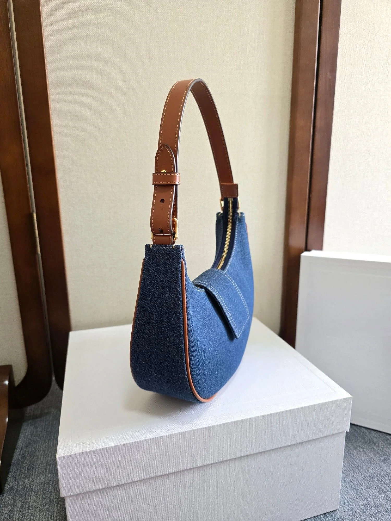 Crossbody Daily Sack Oversize Plain Woven Canvas Daily Carry Bag Soft Textile Fabric Female Carryall Bag Womens Side Pack Daily Necessity All-Match Wear Year-Round Companion Large Daily Grocery Shopping Satchel