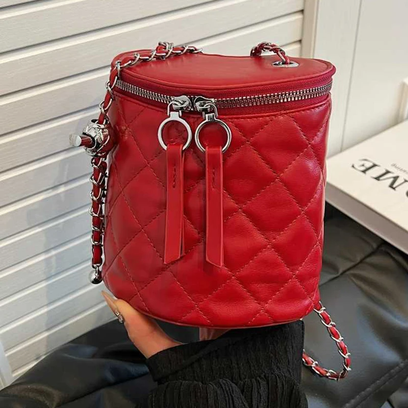 

Женская модная сумка через плечо из искусственной кожи с цепочкой, модная универсальная сумка-ведро в форме сердца с швейной нитью, красная