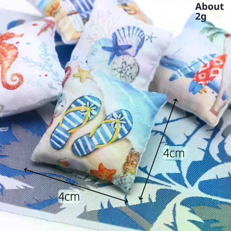 หมอนจำลองรูปชายหาดฤดูร้อน 3 ชิ้น สำหรับบ้านตุ๊กตา ของเล่นจิ๋ว ตกแต่งโซฟา ฉากบ้าน ของตกแต่งบ้านตุ๊กตา