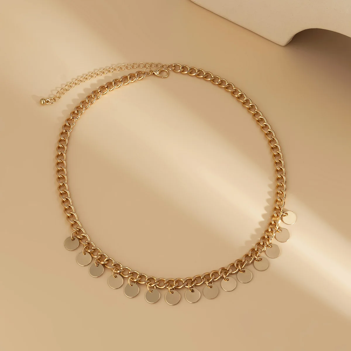 Vintage Sequin Pendant Collarbone Necklace Women\'s 2023 Simple Gold Color Metal Necklaces Girl Fashion Charm Birthday Jewelry