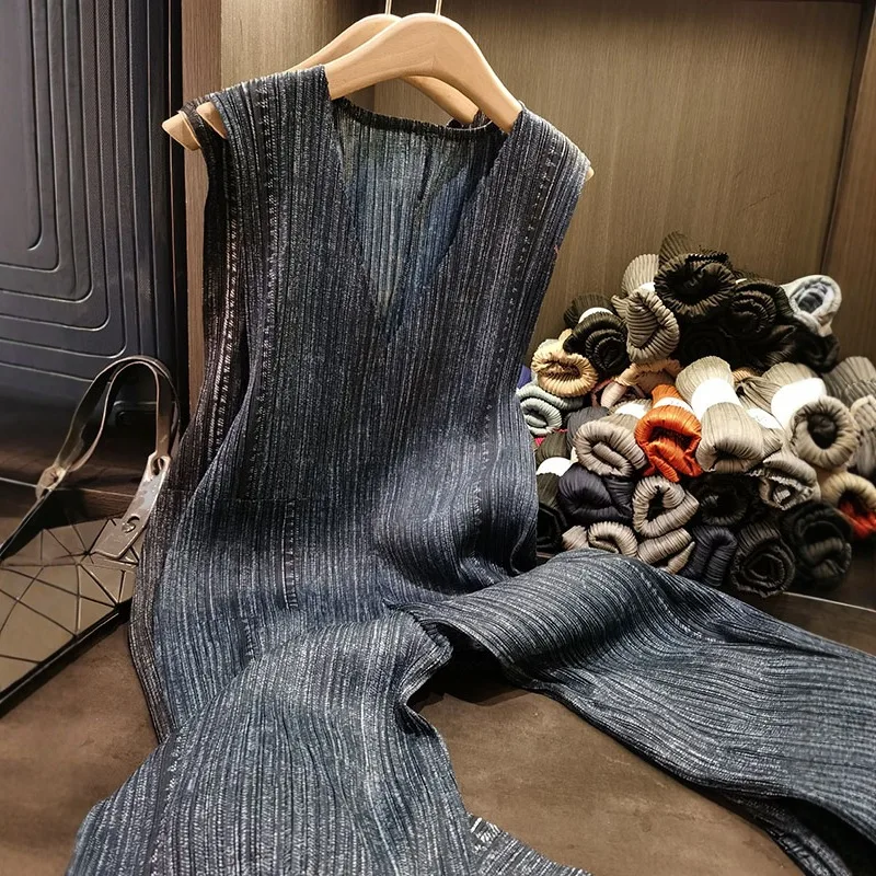 

Miyake плиссированный женский комбинезон, брюки, модная одежда, складной повседневный женский свободный плиссированный комбинезон без рукавов с v-образным вырезом большого размера