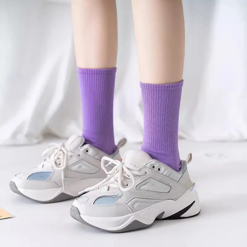 

1 пара женских хлопковых свободных носков, вязаные однотонные черные студенческие чулки для девочек, элегантные длинные дышащие носки в стиле ретро