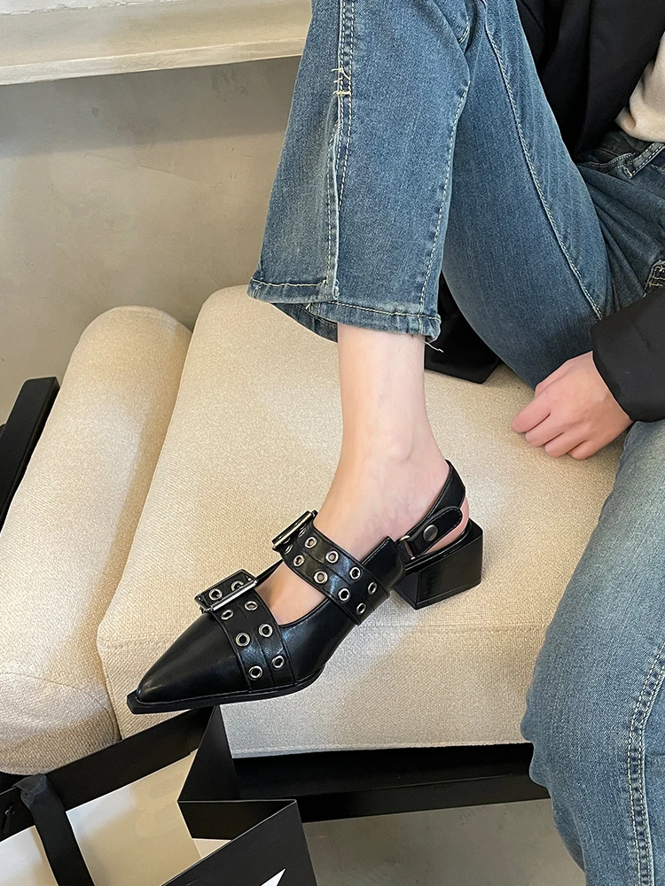 

Mary Jane Sle Pointed Toe Retro mid Heel Single oes Women's Spring 2025 Matching Skirts Small Leather oes Korean Version