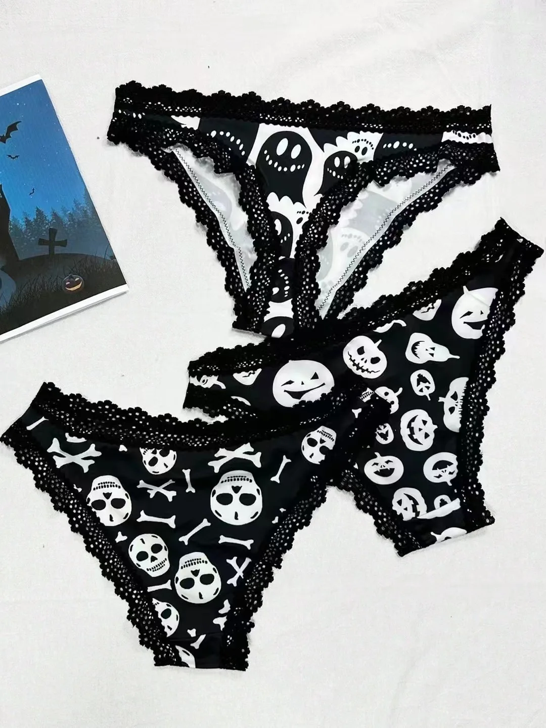 Halloween Underwear skull Pumpkin Ghost Women\'s Sexy triangle underwear Comfortable Underwear Thin Section underpants Gift